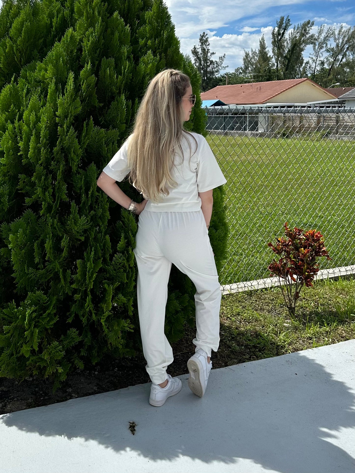 Ivy White set