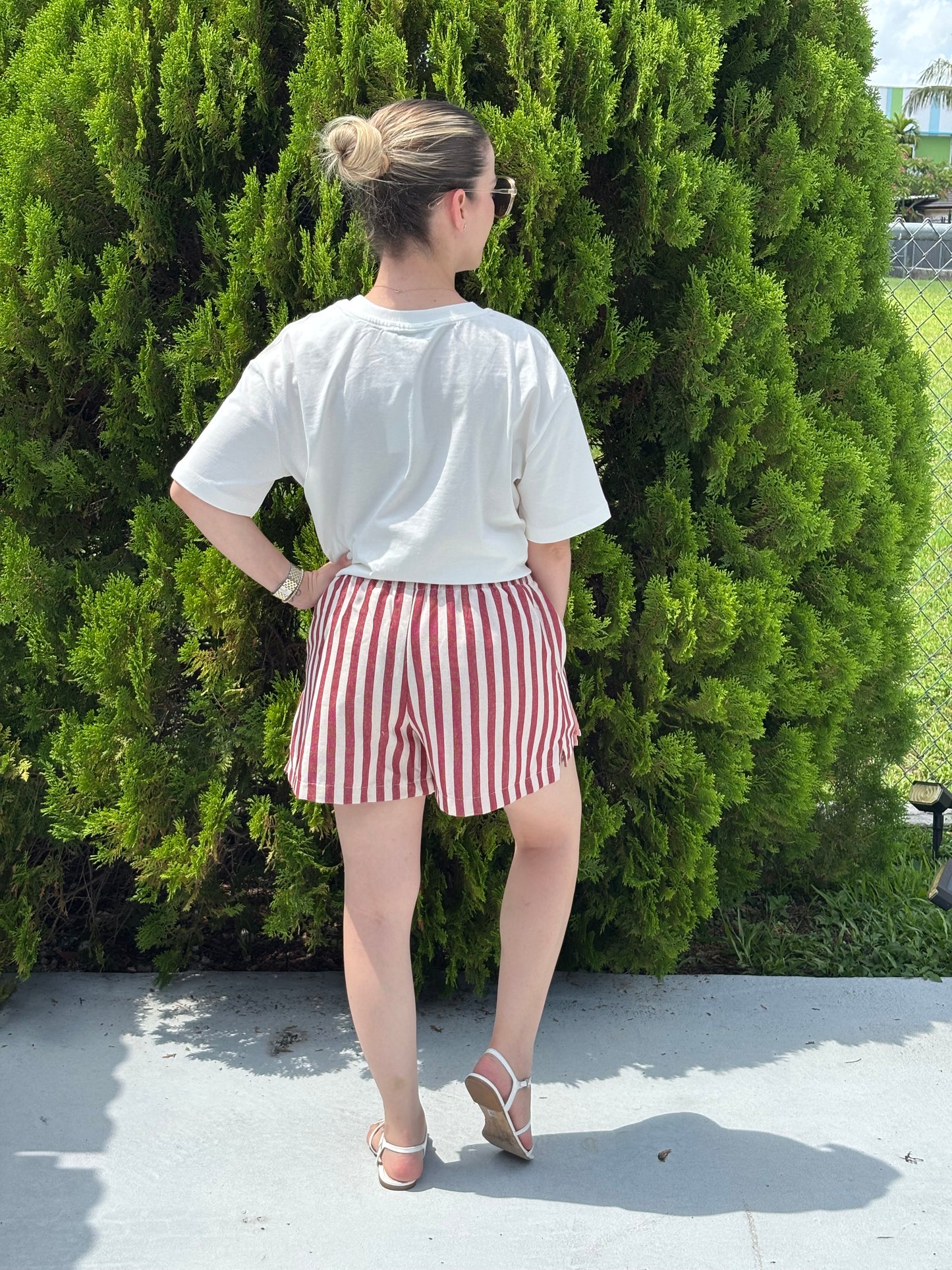 Red stripes shorts