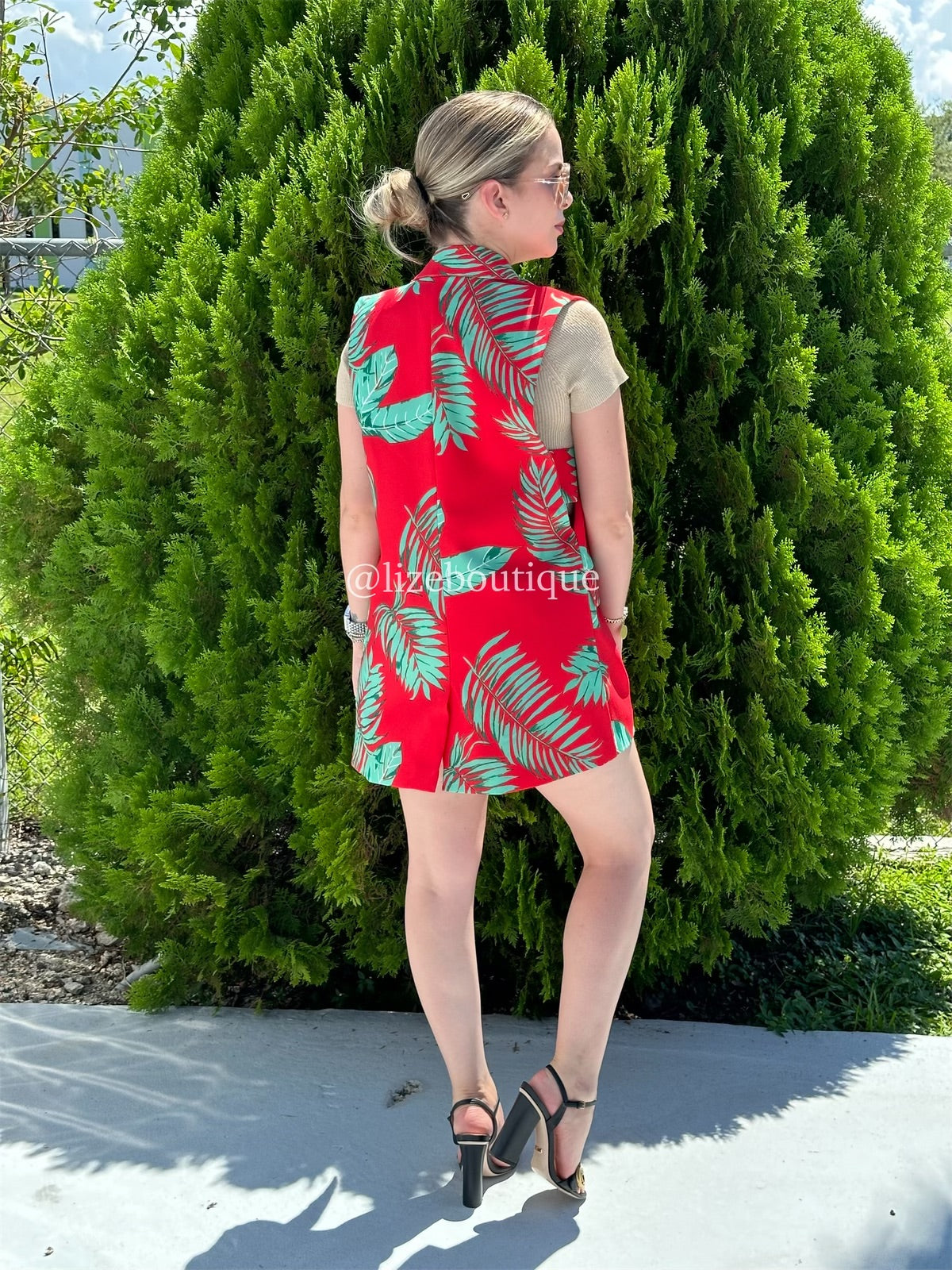 Pradera Red Vest