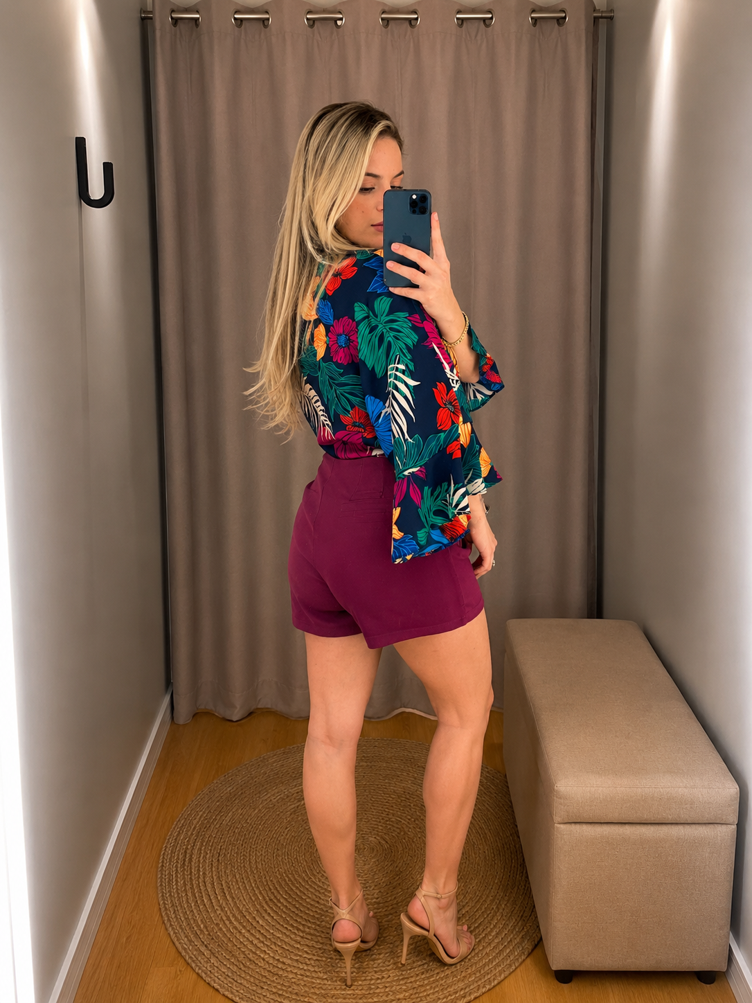 Short Clarissa wine