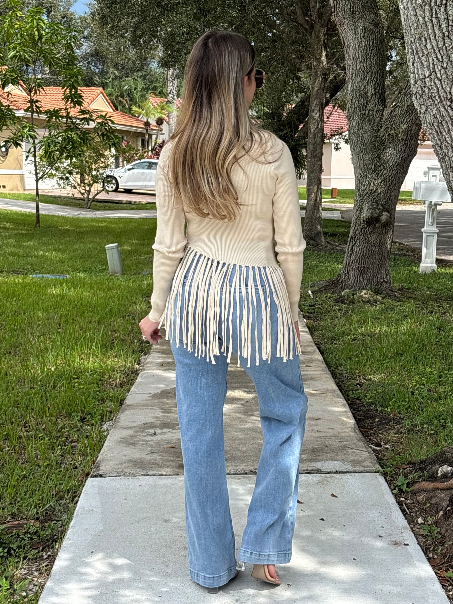 LC sweater
