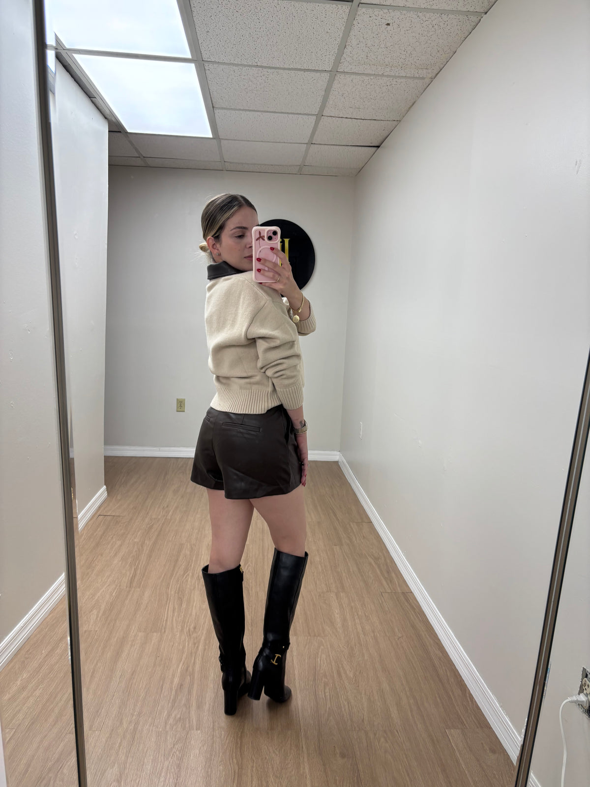 Capuchino leather short
