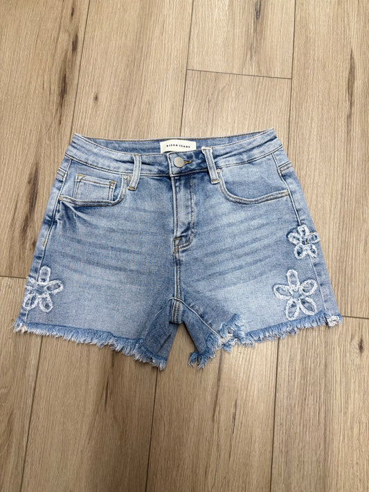 Risen flower short