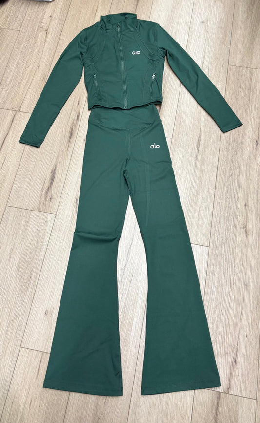 Conjunto deportivo ha-lo