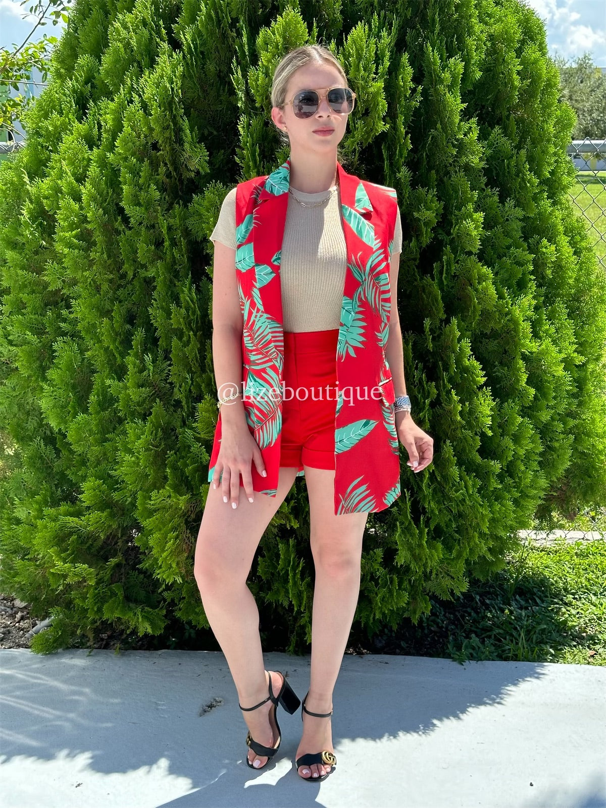 Pradera Red Vest