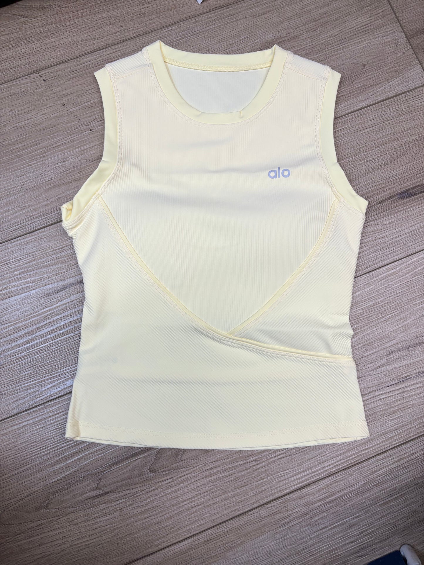 Pastel basic top