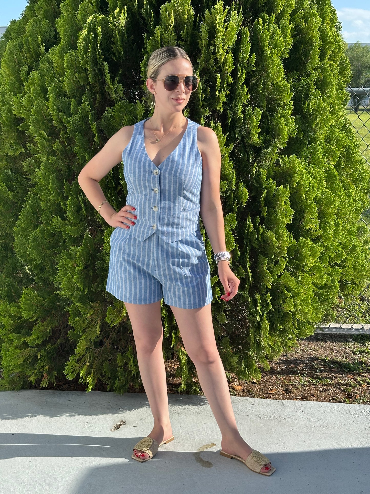 Daniella set