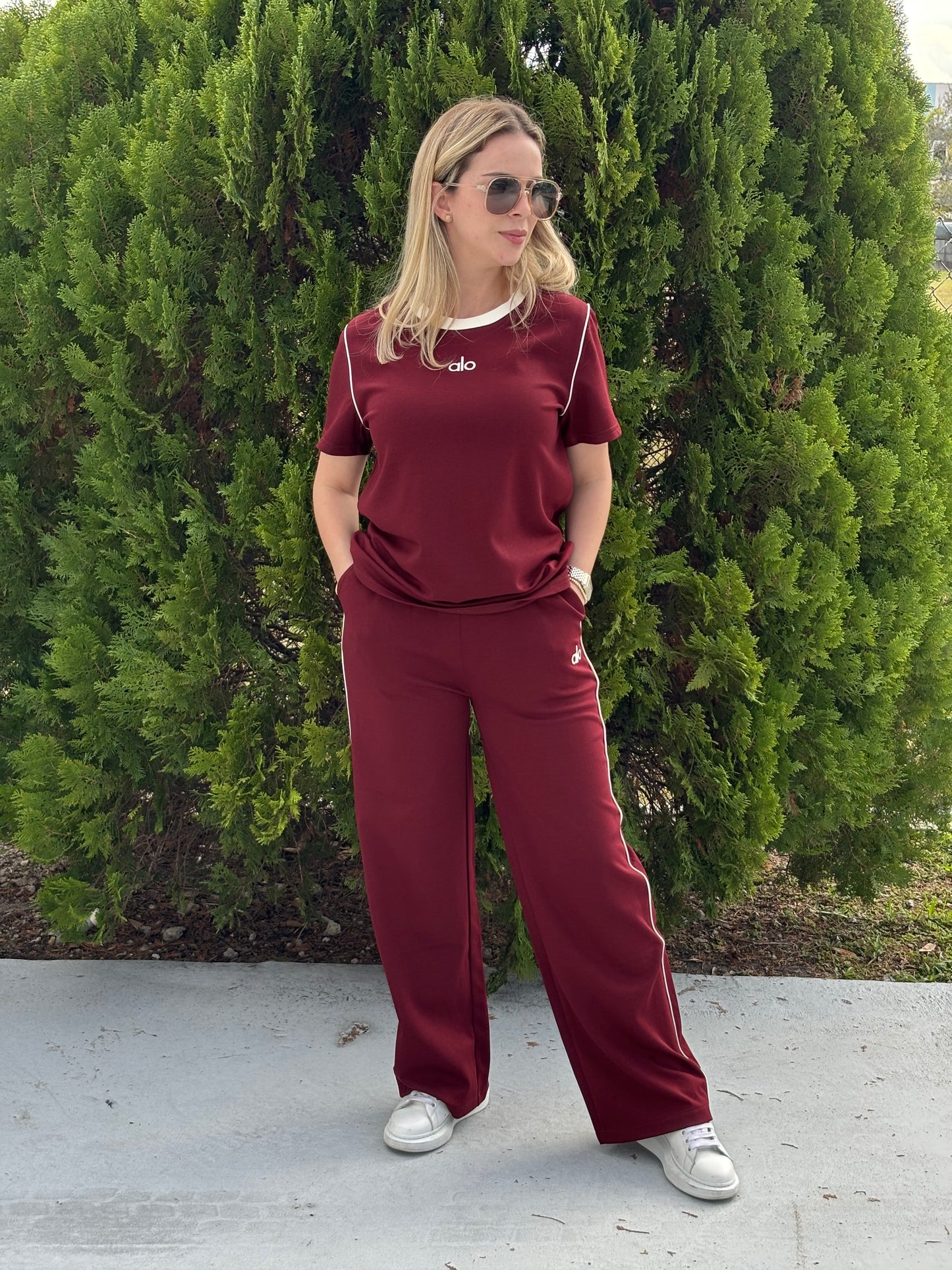 Conjunto deportivo burgundy