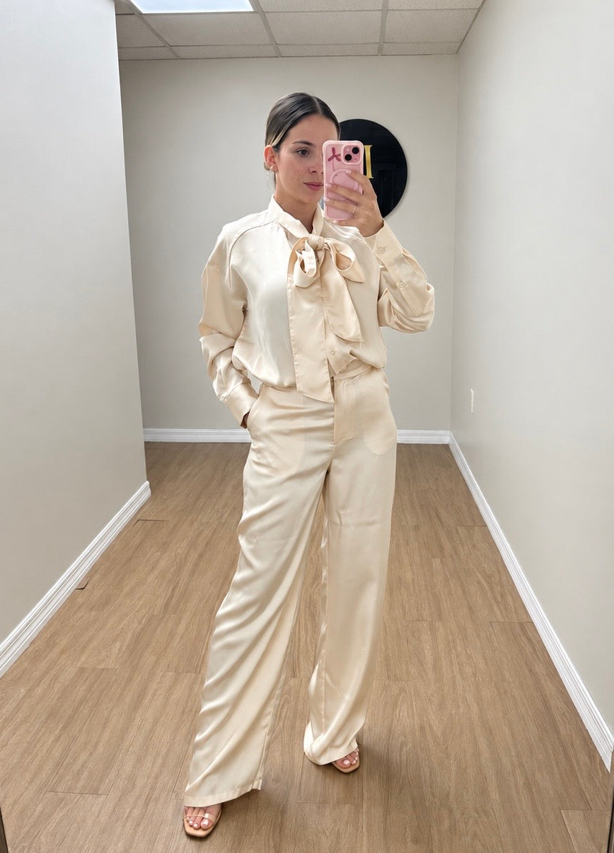 OVI satin set