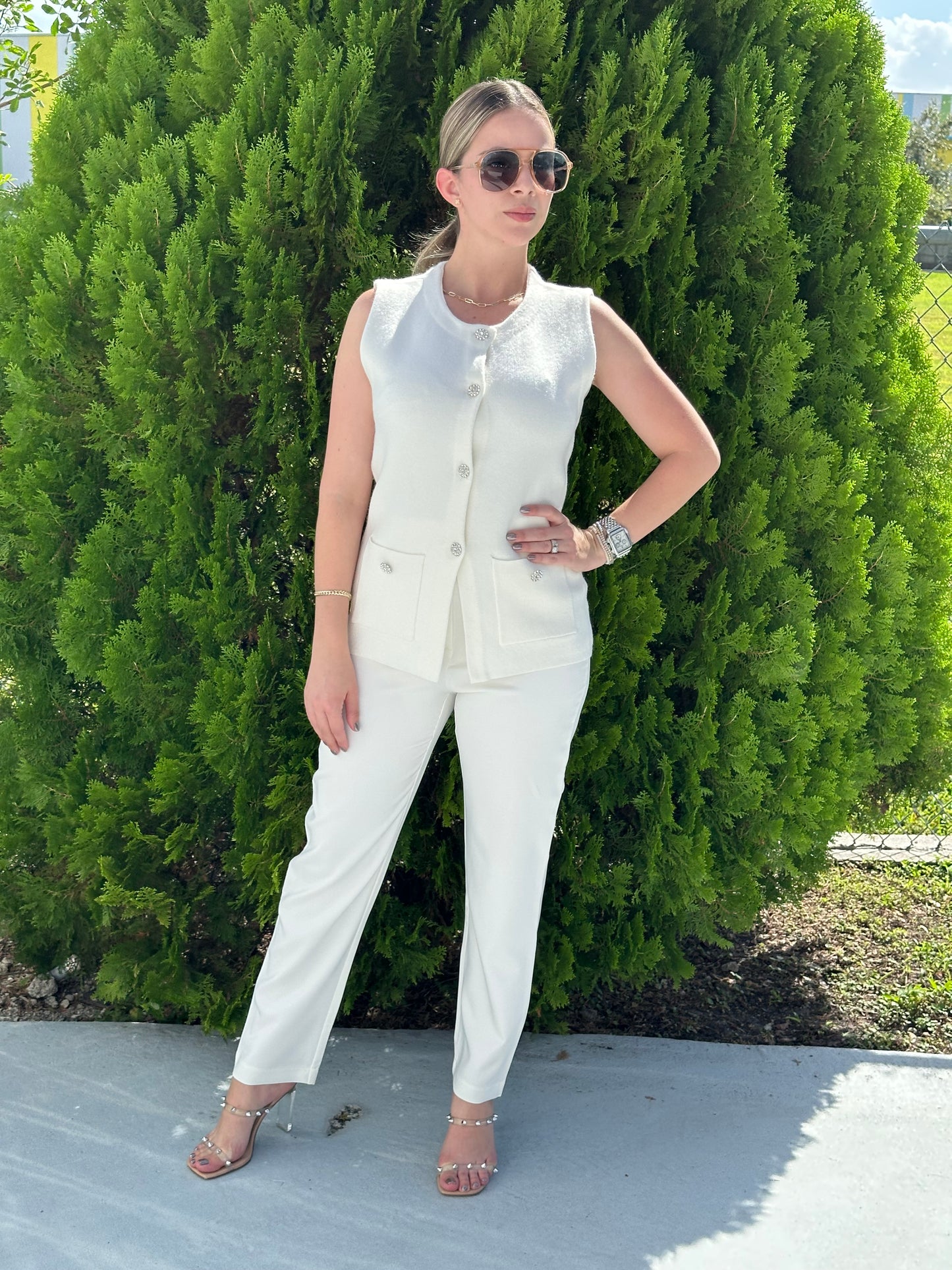 Melania vest