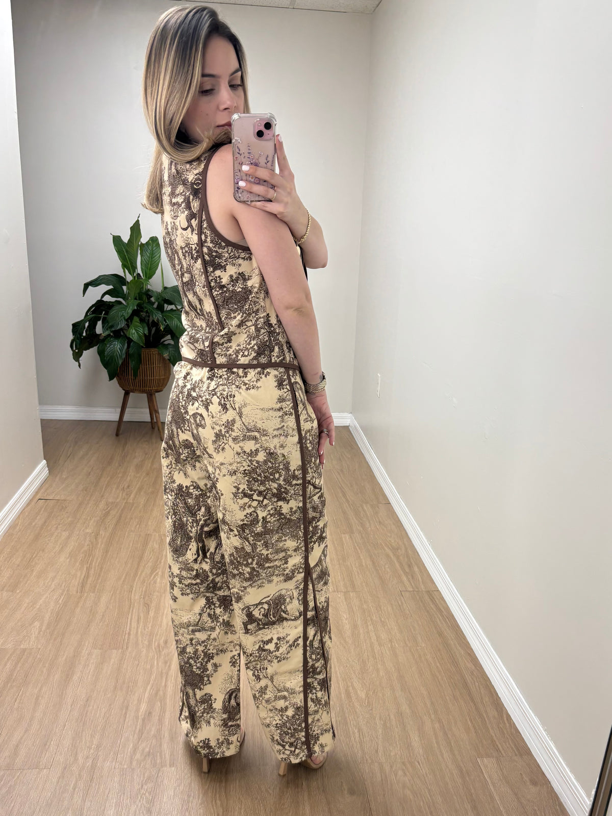 Cristina set Brown