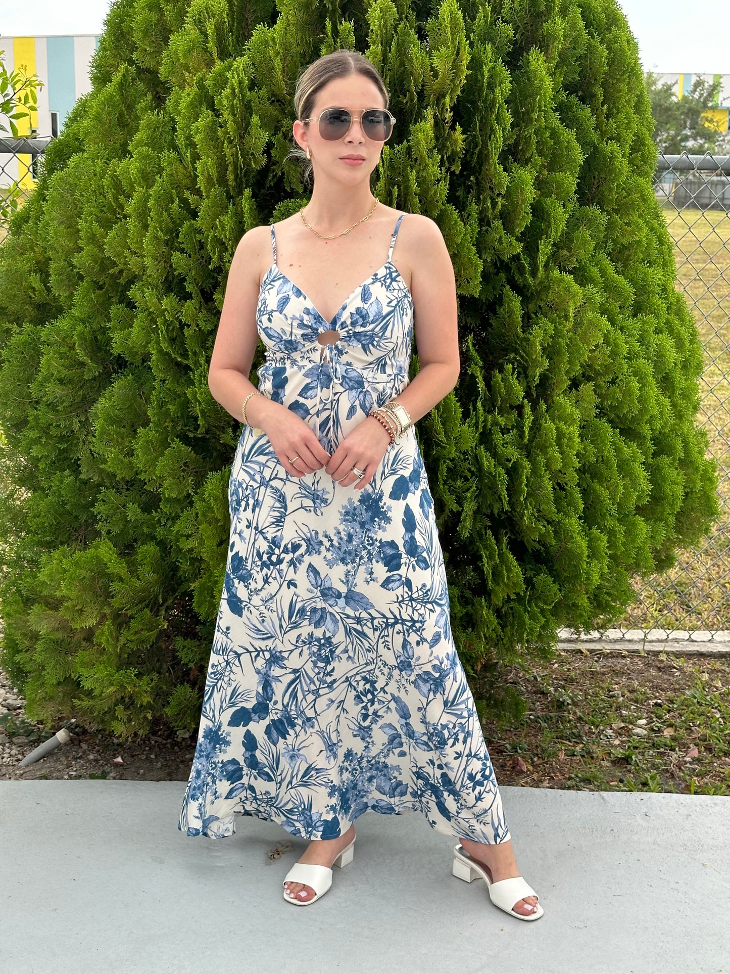 Vera in blue
