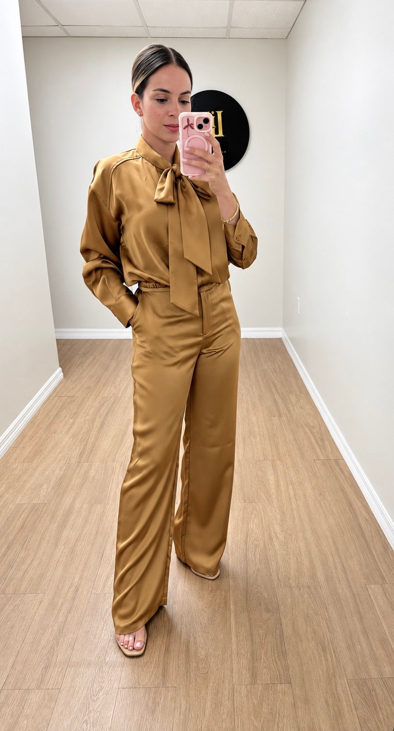OVI satin set