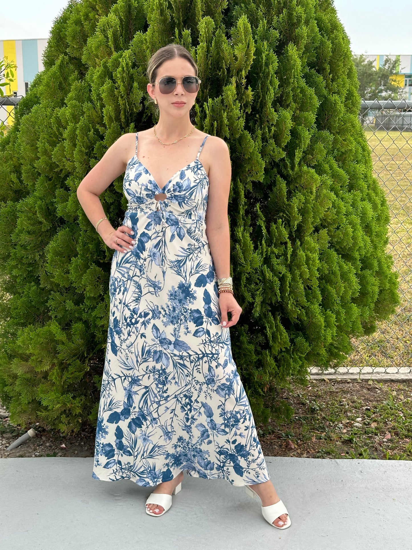 Vera in blue