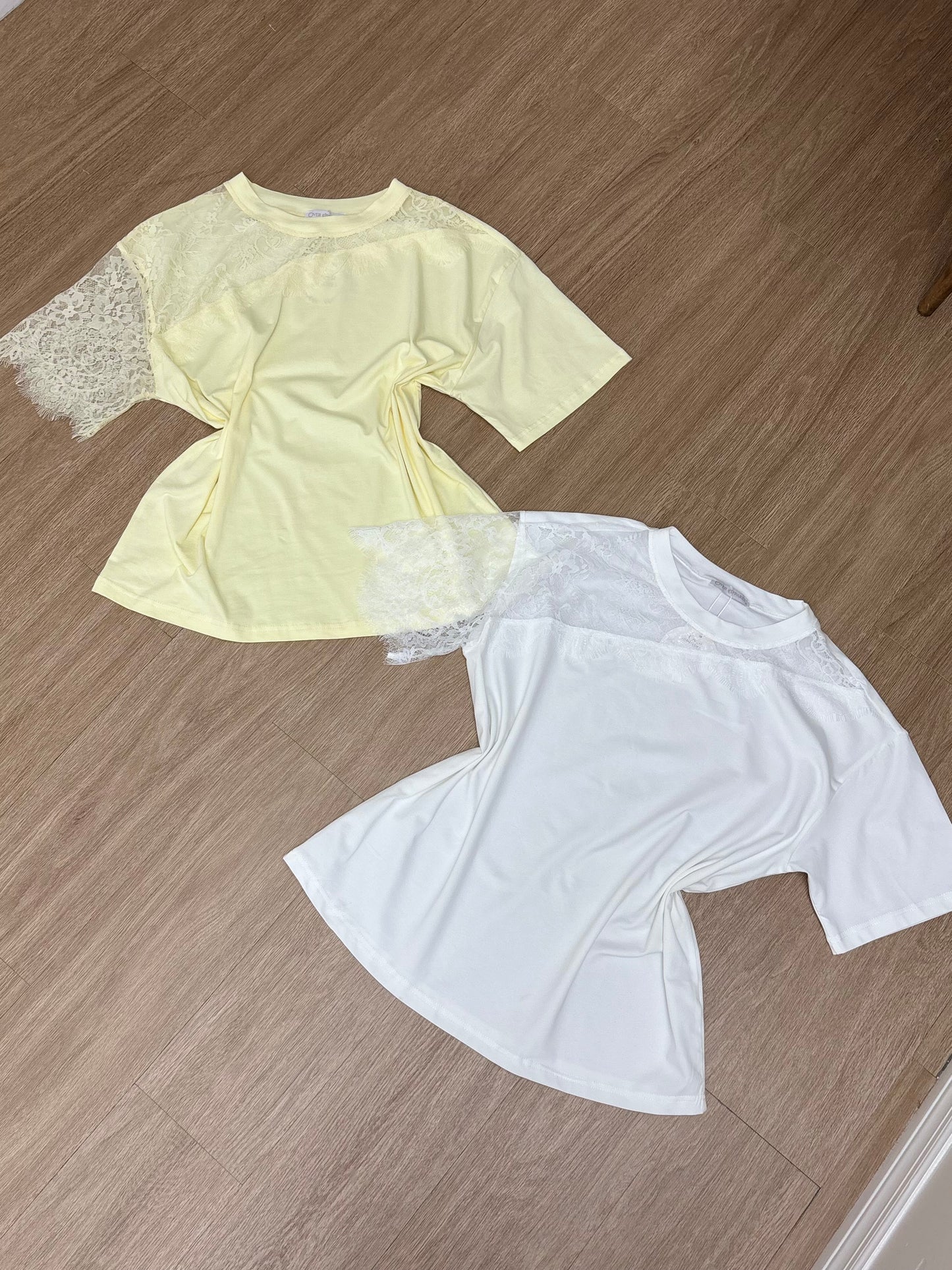 Tshirt con encaje