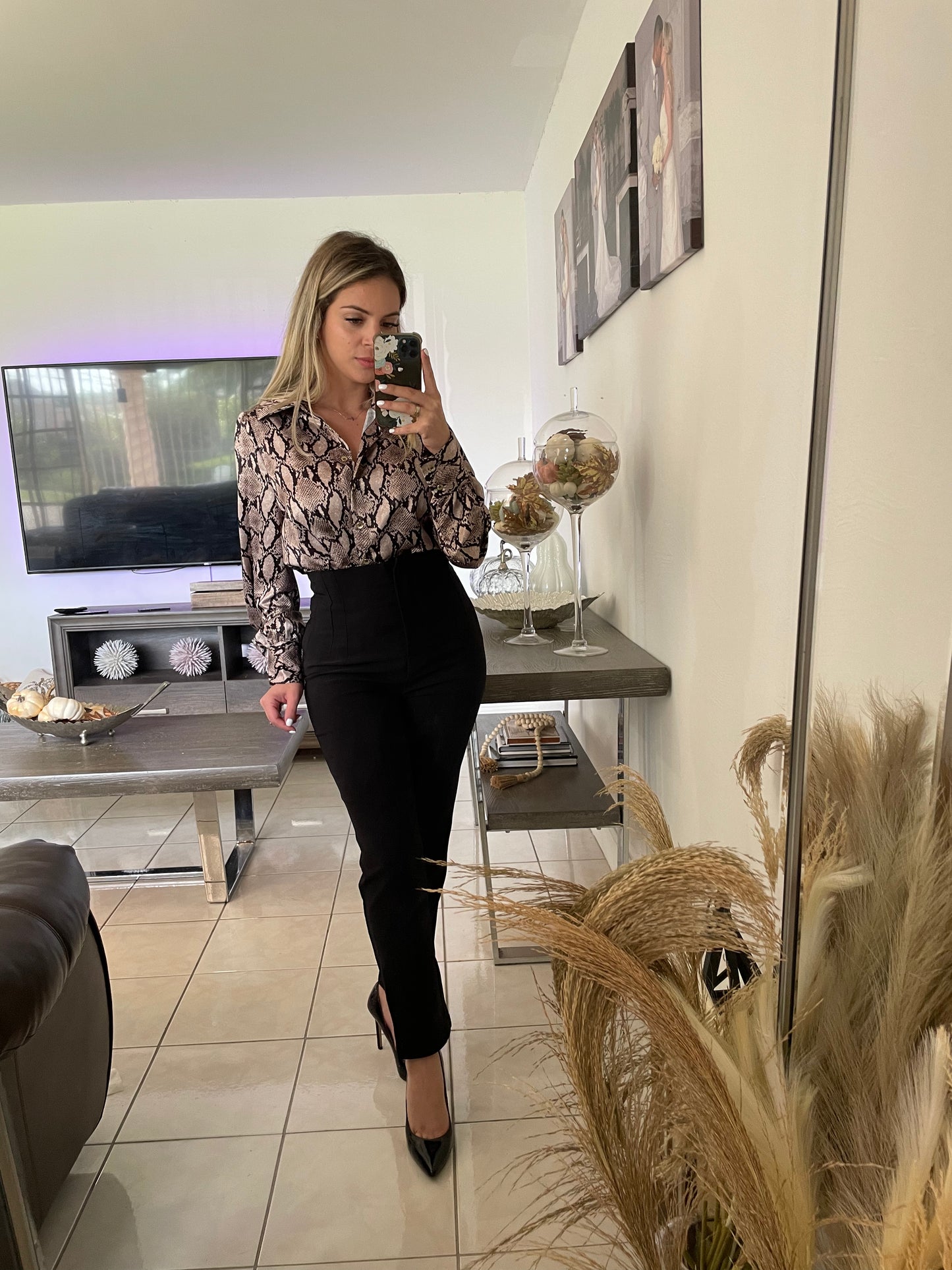 Clarissa black